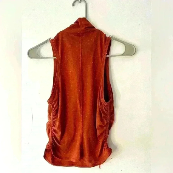 Lululemon See the Horizon cinched top, Size 4 - Picture 4 of 6